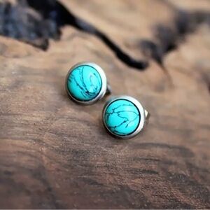 NWOT - Chic Turquoise and Silver Stud Earrings